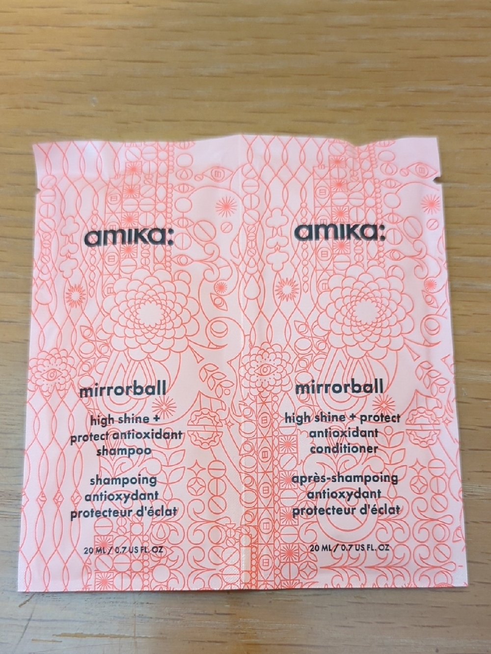 Amika mirrorball High-Shine Shampoo & Conditioner Sachets